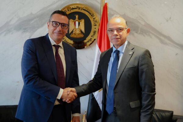 وزارة الاستثمار تضع خطة جديدة لتطوير المعارض الدولية وزيادة الصادرات المصرية
