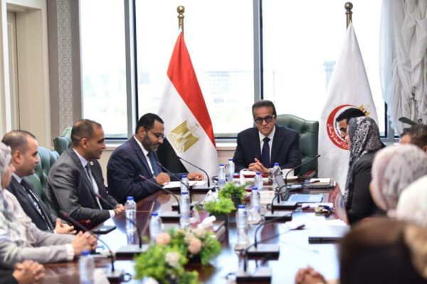 وزير الصحة يوجه بتعميم تجربة «الأيزو» على قطاعات الوزارة لتطوير جودة الخدمات